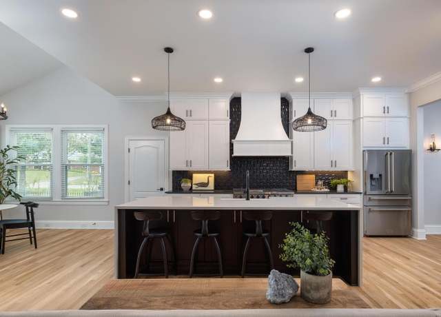 Property at 2245 Oakleaf Dr, Franklin, TN 37064, 4 beds, 3.5 baths