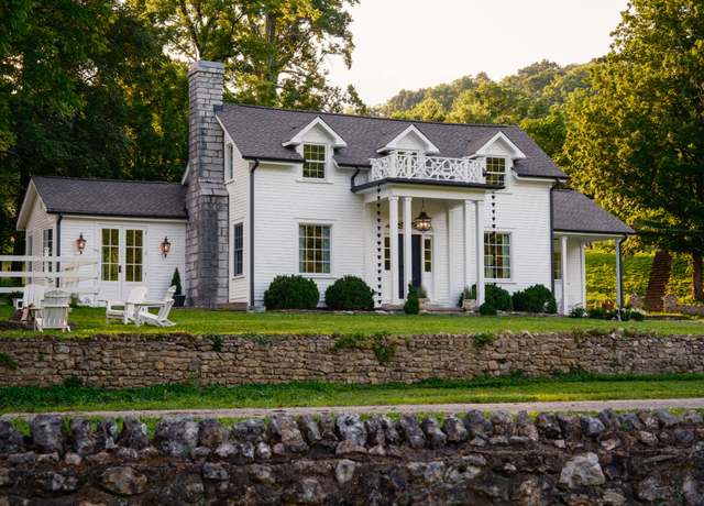 Property at 2405 Thompson Rd, Lewisburg, TN 37091, 3 beds, 2 baths