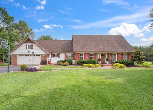 Property at 5013 Baker Rd, Murfreesboro, TN 37129, 5 beds, 4.5 baths