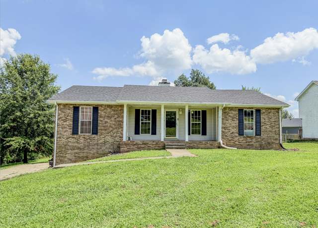 Property at 576 Barney Ln, Clarksville, TN 37042, 3 beds, 2 baths