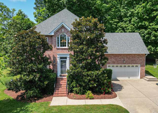 Property at 386 Woodlands Dr, Gallatin, TN 37066, 4 beds, 2.5 baths