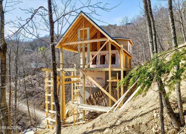 Property at 2125 Rising Fawn Way, Sevierville, TN 37876, 1 bed, 1.5 baths
