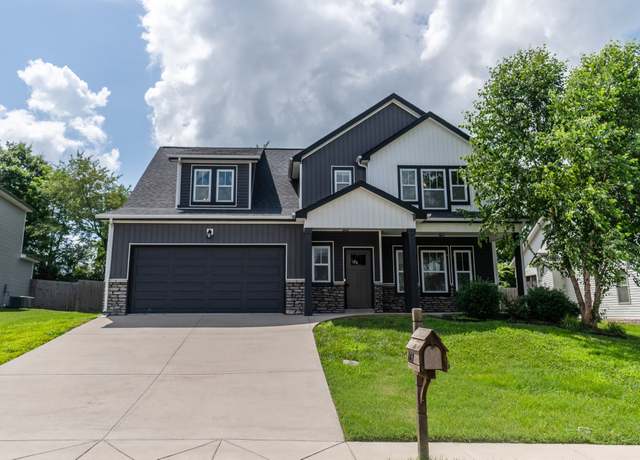 Property at 1167 Ewing Way, Clarksville, TN 37043, 5 beds, 3 baths