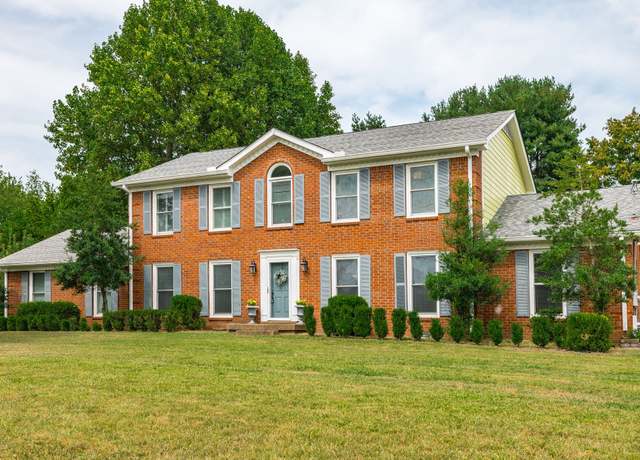 Property at 131 W Ridge Dr, Hendersonville, TN 37075, 4 beds, 3.5 baths