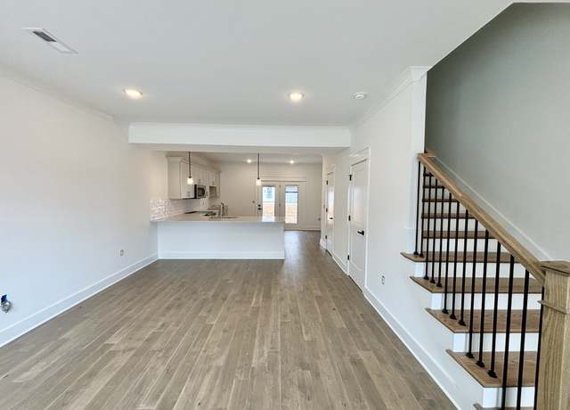 Property at 211 South High St #23, Mcminnville, TN 37110, 2 beds, 2.5 baths