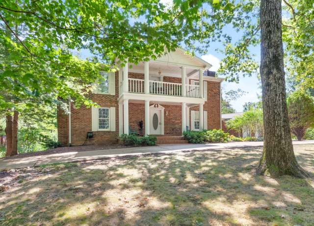 Property at 7422 Indian Creek Rd, Mc Ewen, TN 37101, 4 beds, 3.5 baths