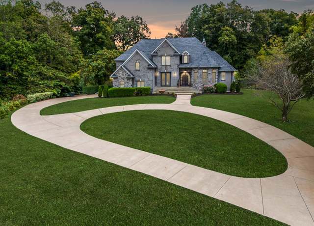 Property at 246 E Kingston Springs Rd, Kingston Springs, TN 37082, 5 beds, 5.5 baths
