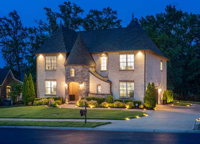 Property at 127 Copperstone Dr, Clarksville, TN 37043, 5 beds, 3.5 baths