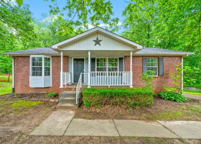 Property at 938 Merritt Lewis Ln, Clarksville, TN 37042, 3 beds, 2 baths