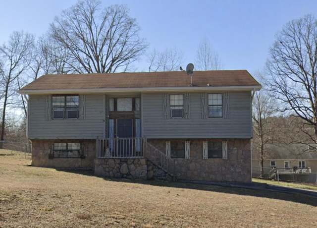 Property at 8805 Shady Wood Ln, Hixson, TN 37343, 3 beds, 2 baths