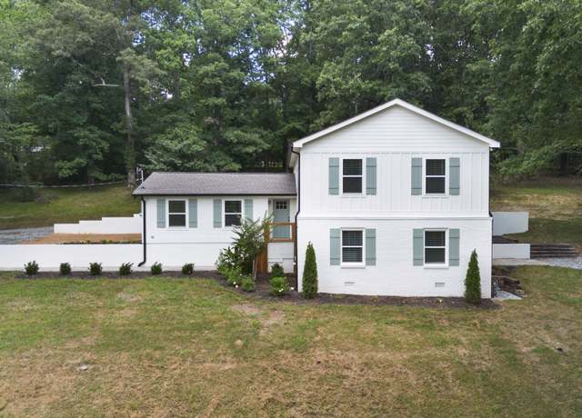 Property at 1829 E Haleys Creek Rd, Centerville, TN 37033, 4 beds, 4.5 baths