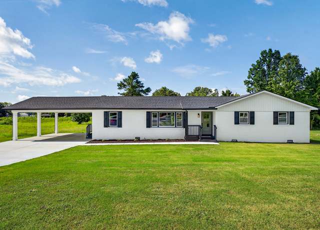 Property at 14 Simmons Cir, Fayetteville, TN 37334, 2 beds, 2 baths