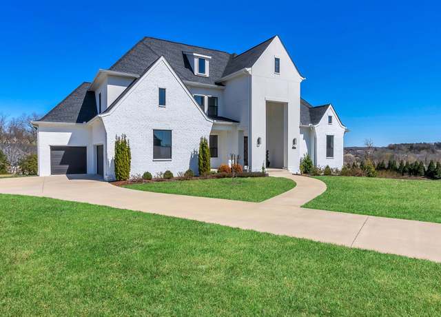 Property at 1004 Heights Blvd, Brentwood, TN 37027, 4 beds, 4.5 baths