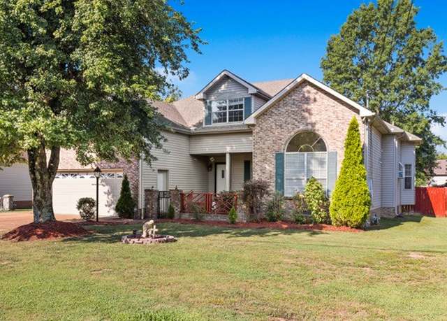 Property at 405 Hunterwood Dr, White House, TN 37188, 4 beds, 3 baths