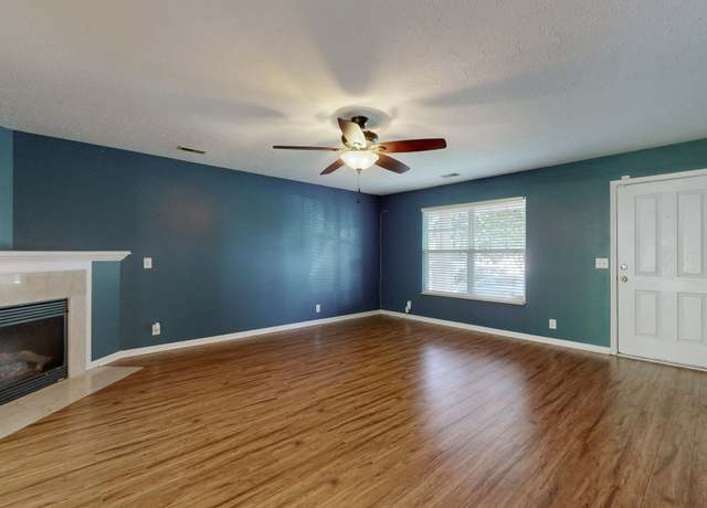 Property at 3664 Coles Branch Dr, Antioch, TN 37013, 5 beds, 3.5 baths