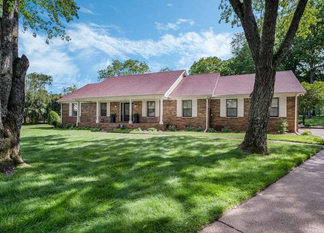 Property at 122 Troon Ct, Franklin, TN 37069, 3 beds, 3 baths