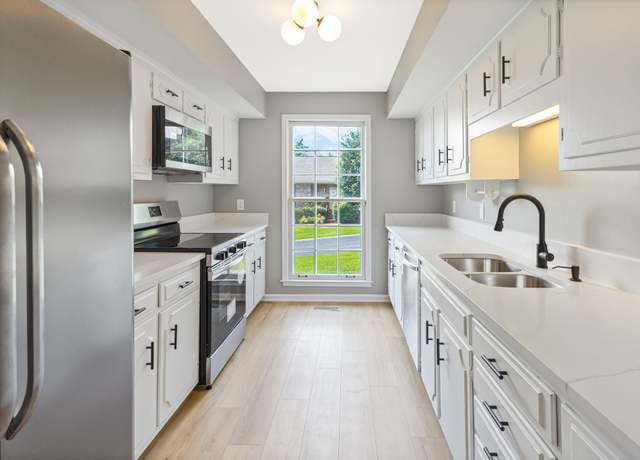 Property at 7038 Tartan Crest Ct, Brentwood, TN 37027, 2 beds, 2 baths