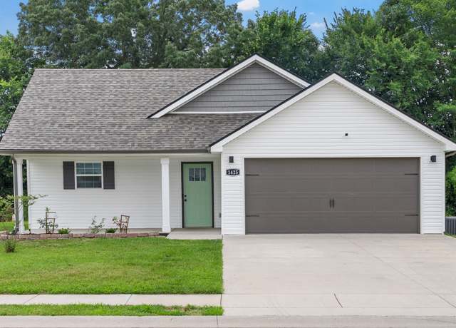 Property at 1425 Fredrick Dr, Clarksville, TN 37042, 3 beds, 2 baths