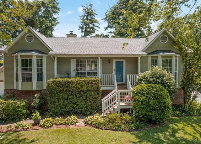 Property at 936 Corning Rd, Knoxville, TN 37923, 3 beds, 2.5 baths
