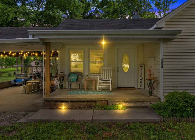Property at 304 5th Ave, Columbia, TN 38401, 3 beds, 1 bath