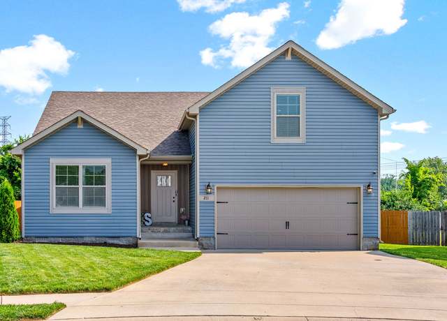 Property at 211 Sambar Dr, Clarksville, TN 37040, 3 beds, 2 baths