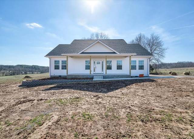 Property at 2473 Hutchings College Rd, Sparta, TN 38583, 3 beds, 2 baths