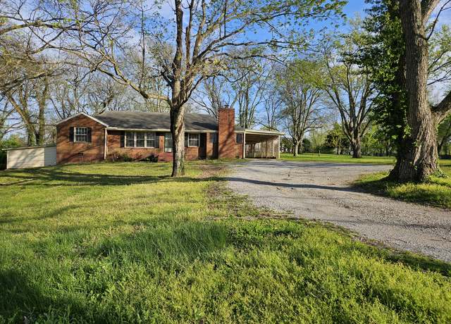 Property at 303 Moss Trl, Goodlettsville, TN 37072, 3 beds, 1.5 baths
