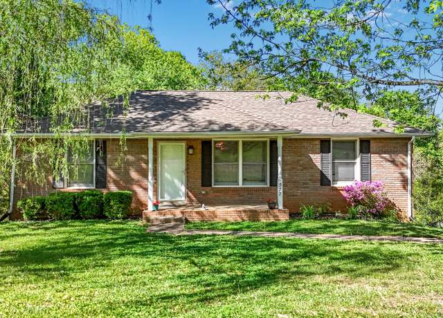 Property at 577 Briarwood Dr, Clarksville, TN 37040, 3 beds, 2.5 baths