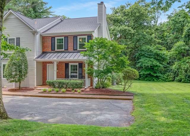Property at 1301 Carriage Park Dr, Franklin, TN 37064, 2 beds, 1.5 baths