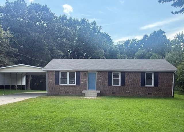 Property at 504 Overton Dr, Clarksville, TN 37042, 3 beds, 1 bath
