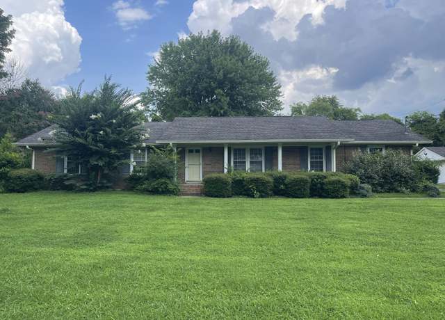 Property at 136 W Clearview Dr, Murfreesboro, TN 37128, 3 beds, 2.5 baths