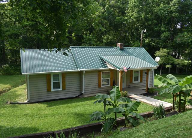 Property at 34 Thompson Hollow Rd, Carthage, TN 37030, 2 beds, 1 bath