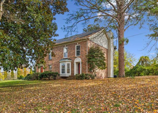 Property at 4100 Lealand Ln, Nashville, TN 37204, 2 beds, 2.5 baths