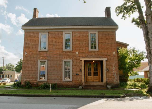 Property at 156 S Summer St, Russellville, KY 42276, 4 beds, 2.5 baths