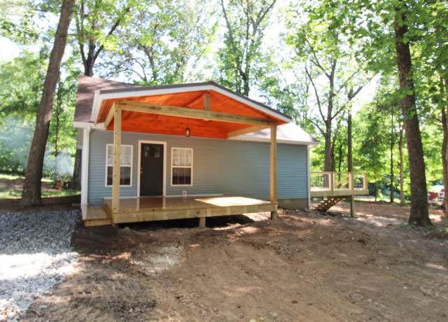 Property at 61 Kentucky Dr, Cadiz, KY 42211, 3 beds, 2 baths