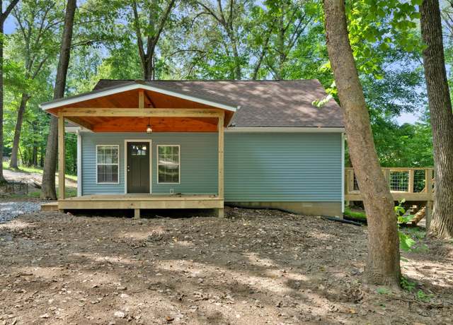 Property at 61 Kentucky Dr, Cadiz, KY 42211, 3 beds, 2 baths