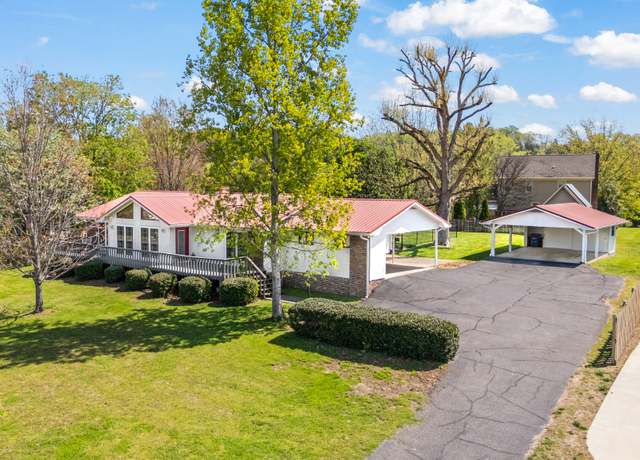 Property at 910 Greenview Dr, Fayetteville, TN 37334, 3 beds, 2 baths