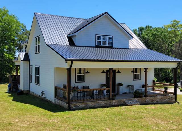 Property at 2008 Oldham Ter, Dickson, TN 37055, 4 beds, 3.5 baths