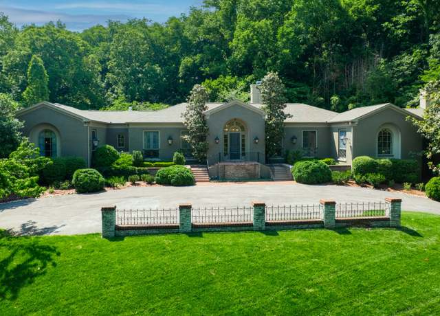 Property at 4345 Chickering Ln, Nashville, TN 37215, 6 beds, 4.5 baths