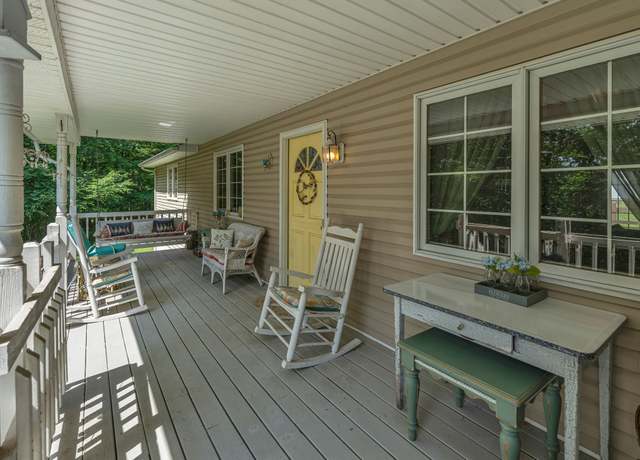 Property at 3 Copperas Branch Rd, Leoma, TN 38468, 3 beds, 2 baths