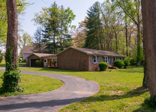 Property at 1203 W White Oak Dr, Cookeville, TN 38501, 3 beds, 2 baths