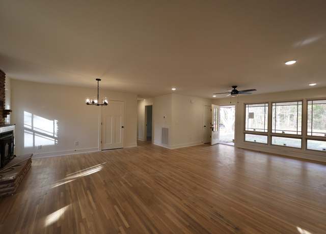 Property at 4392 Ashland City Rd, Clarksville, TN 37043, 4 beds, 2 baths