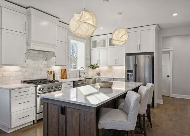 Property at 426 Hart Ave, Nashville, TN 37206, 4 beds, 3.5 baths
