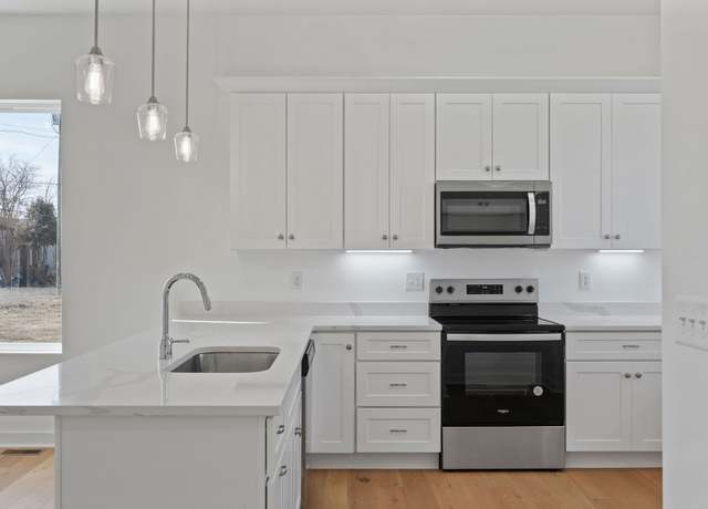 Property at 1700 Underwood St, Nashville, TN 37208, 4 beds, 3 baths