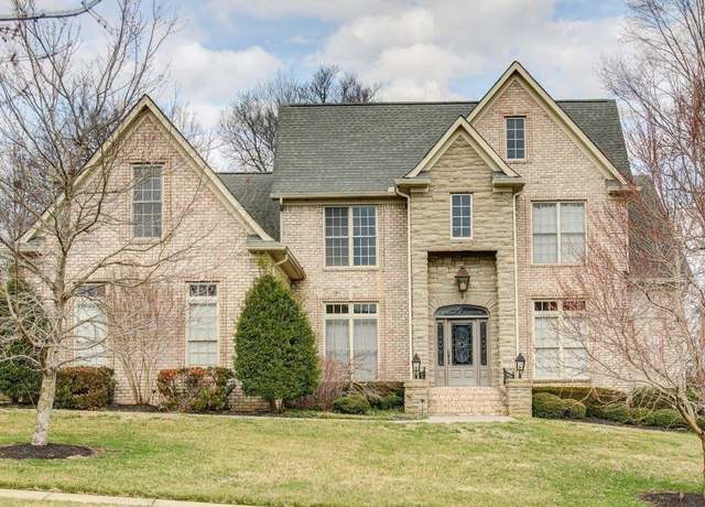 Property at 100 Gaston St, Hendersonville, TN 37075, 5 beds, 5 baths