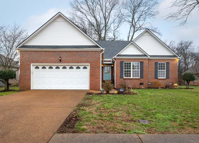 Property at 110 Bell Grove Dr, Columbia, TN 38401, 3 beds, 2 baths
