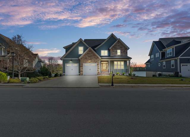 Property at 490 Lakeshore Cove Dr #10, Fort Oglethorpe, GA 30742, 5 beds, 4.5 baths