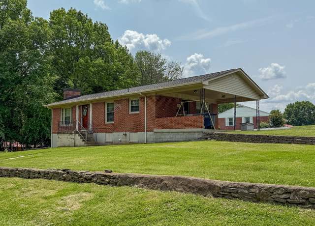 Property at 2010 Hillcrest St, Fayetteville, TN 37334, 2 beds, 1.5 baths