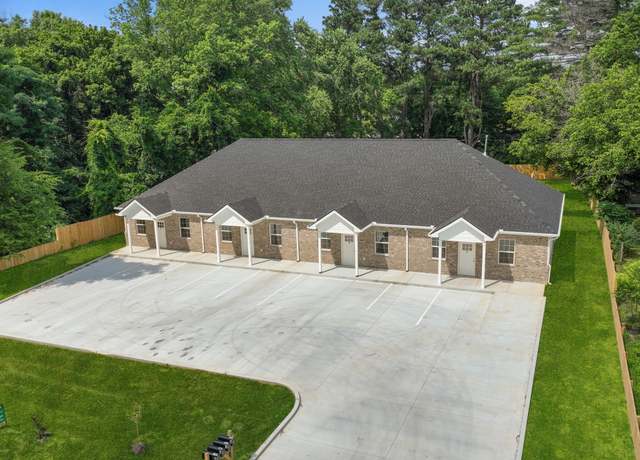 Property at 115 Freeman St, Tullahoma, TN 37388, 8 beds, 8 baths
