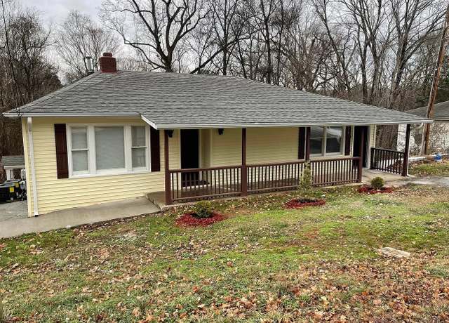 Property at 428 Shelby St, Clarksville, TN 37042, 5 beds, 3.5 baths